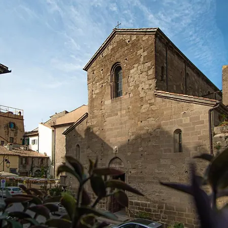 Piazza Santa Maria Nuova * Viterbo
