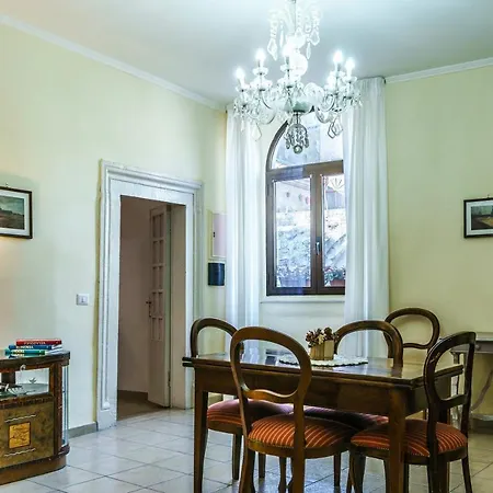 Piazza Santa Maria Nuova Apartment Viterbo