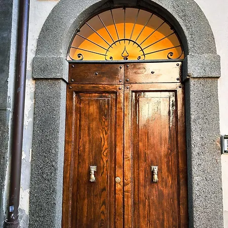 Piazza Santa Maria Nuova *